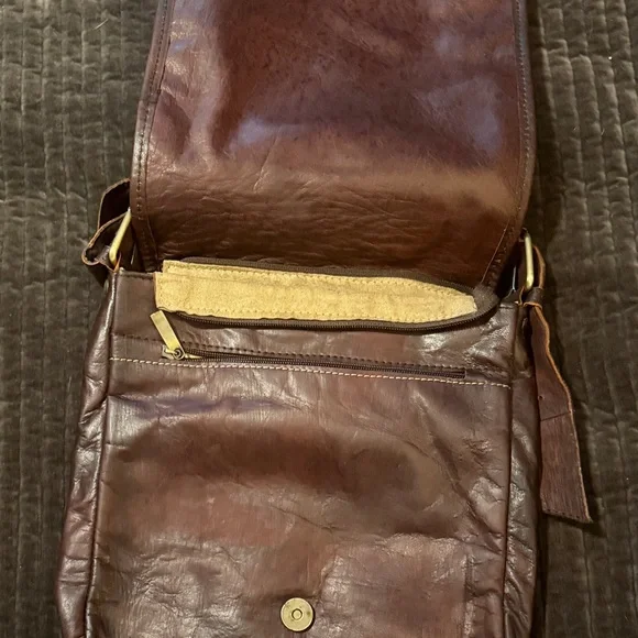 Cowhide artisan Brown and White Leather Shoulder Bag - Picture 3 of 11